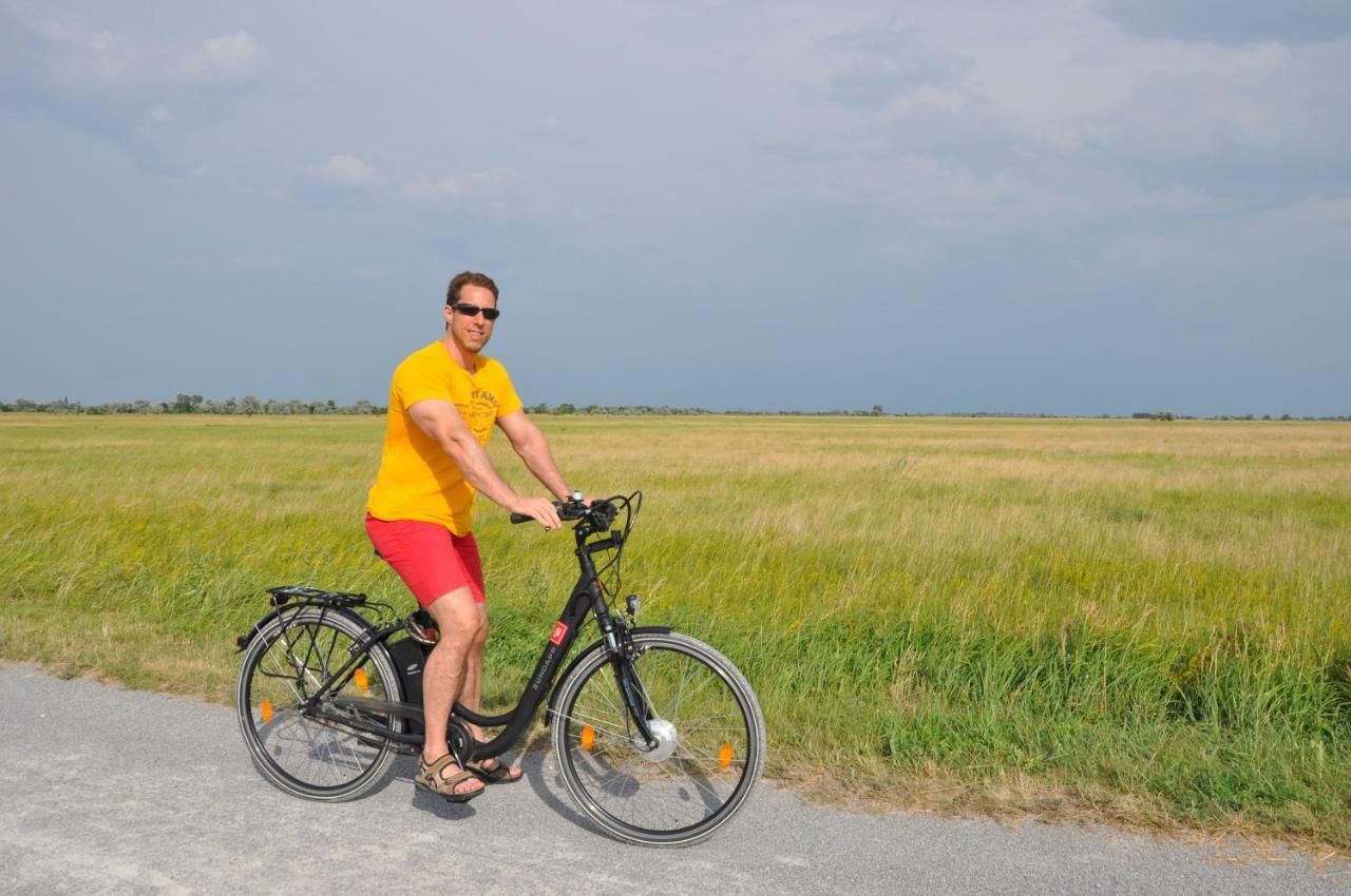 Gaestezimmer Resi Illmitz Buitenkant foto